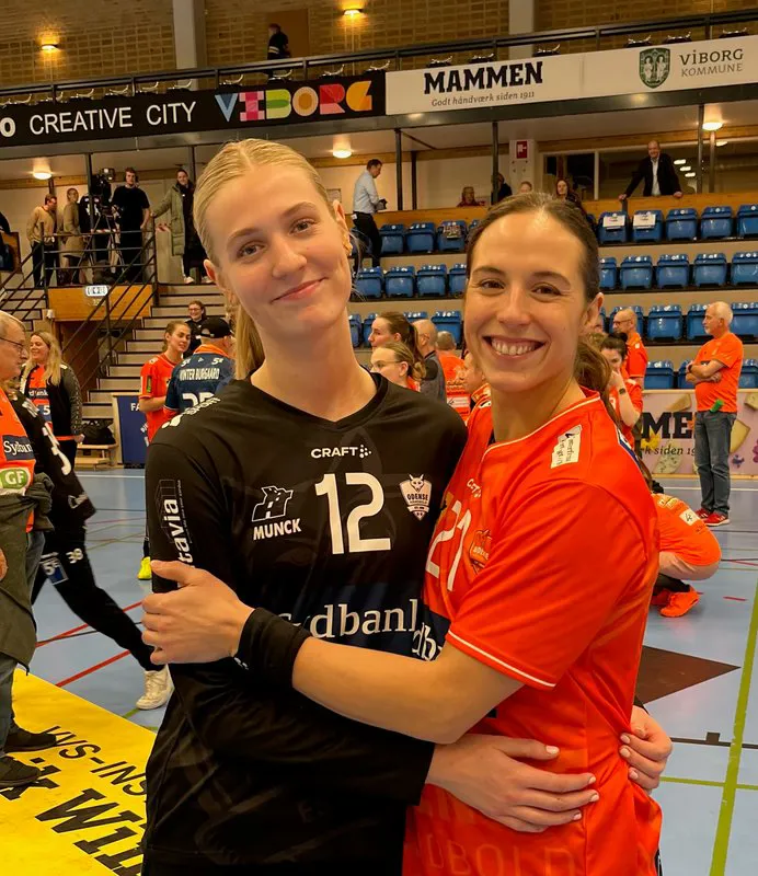 Andrea Nørklit og Louise Burgaard, håndbold.jpg