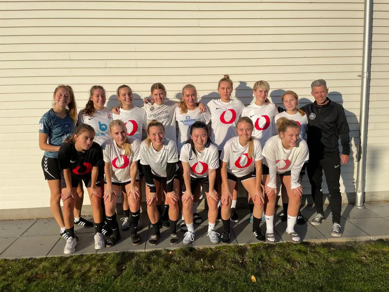 Pigefodbold, OKG.jpg