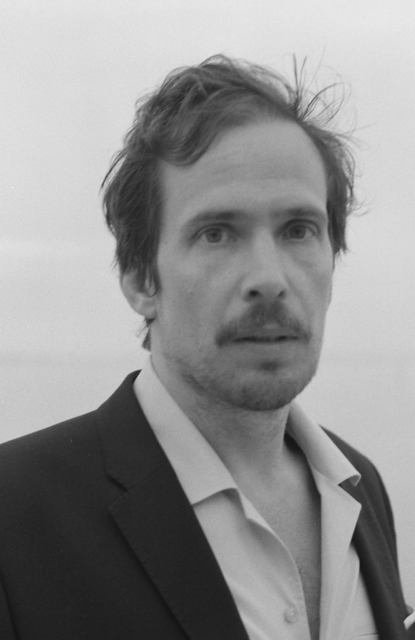 Portræt af Kristian Leth