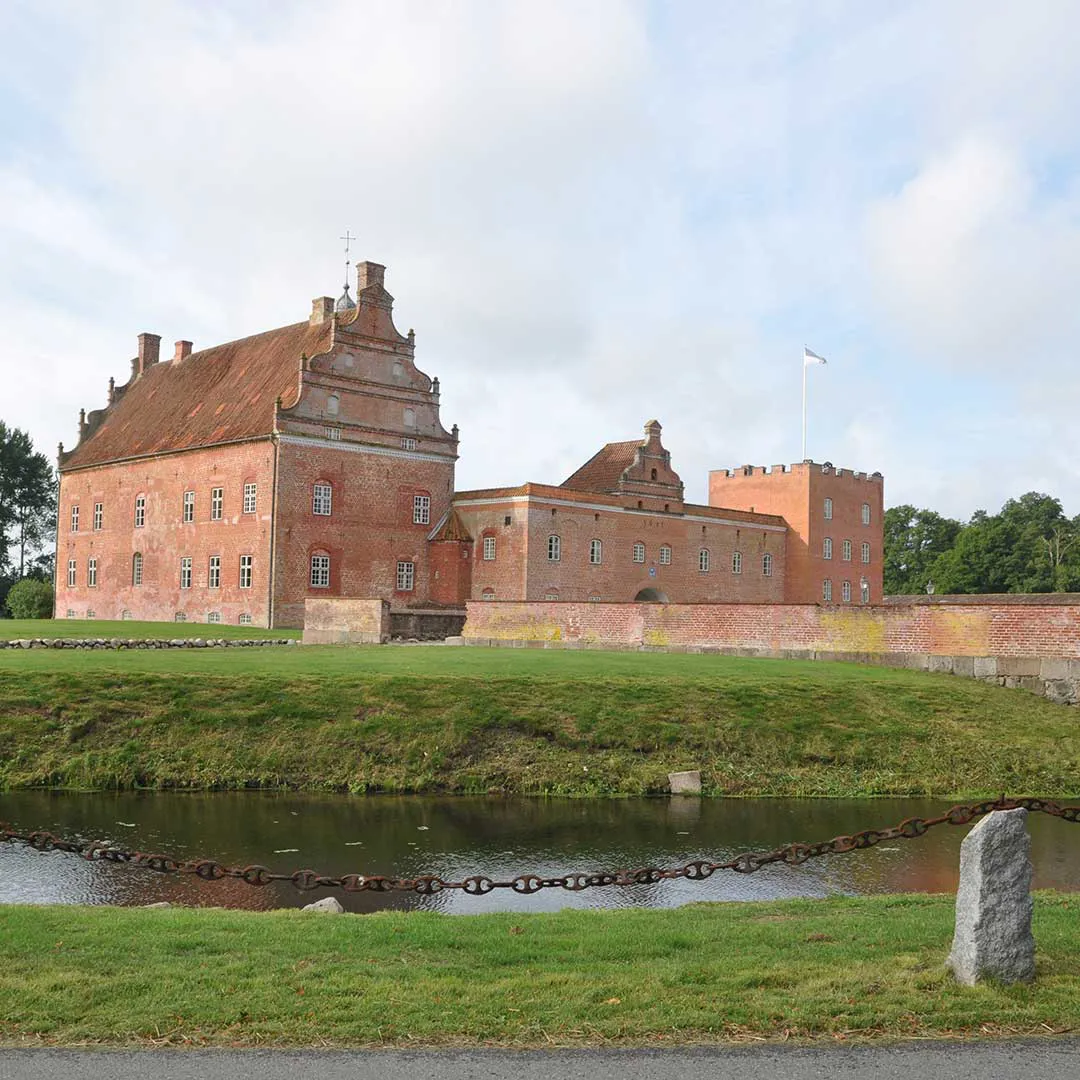Broholm Slot