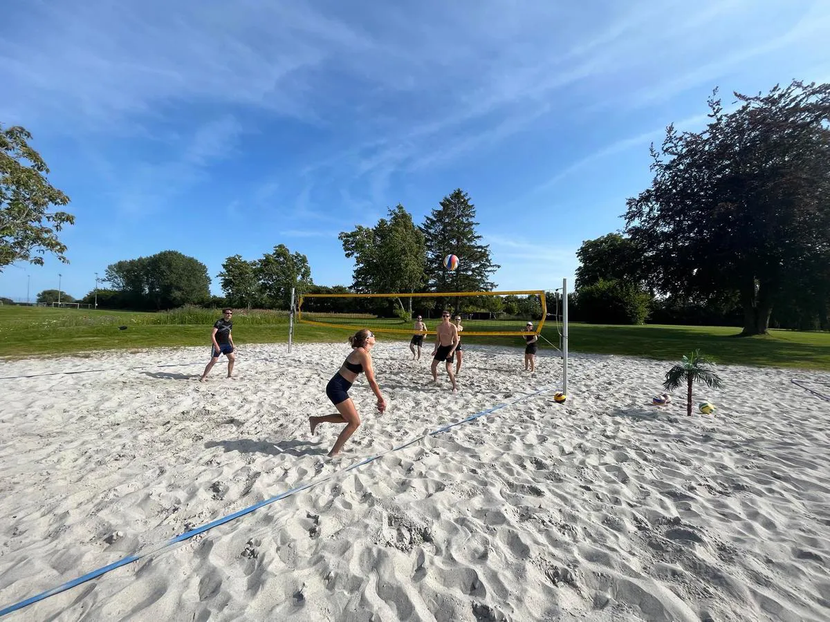 Oure Idrætshøjskole, Beachvolley.jpg (1)