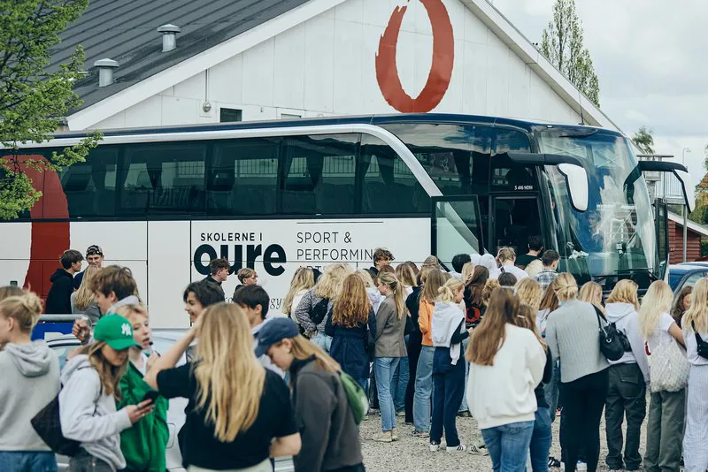 Bus, elever