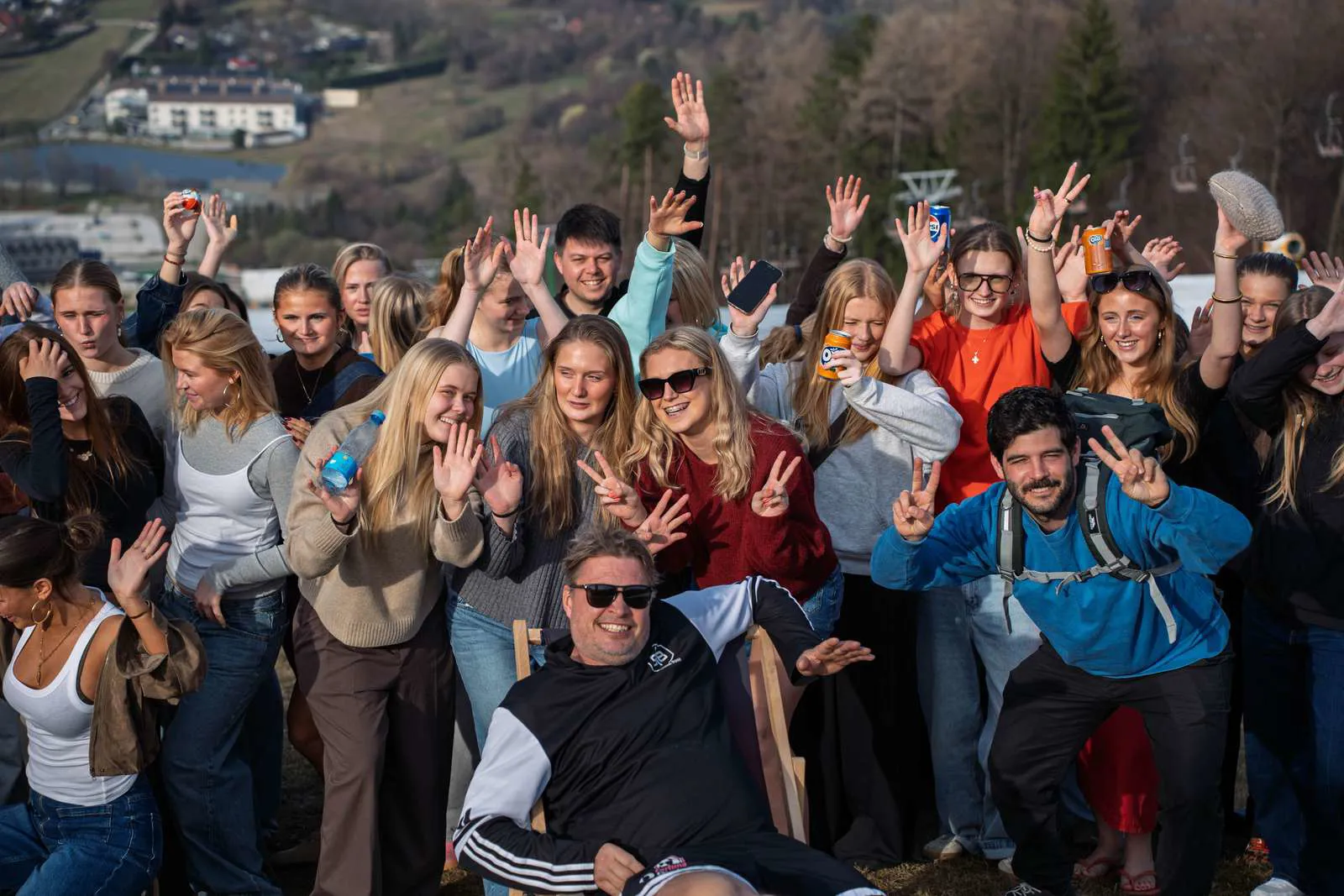 Gruppebillede af efterskoleelever og undervisere i Slovenien