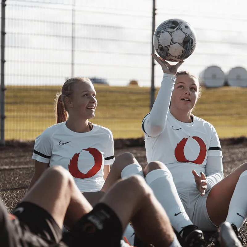 Fodbold, træning, piger