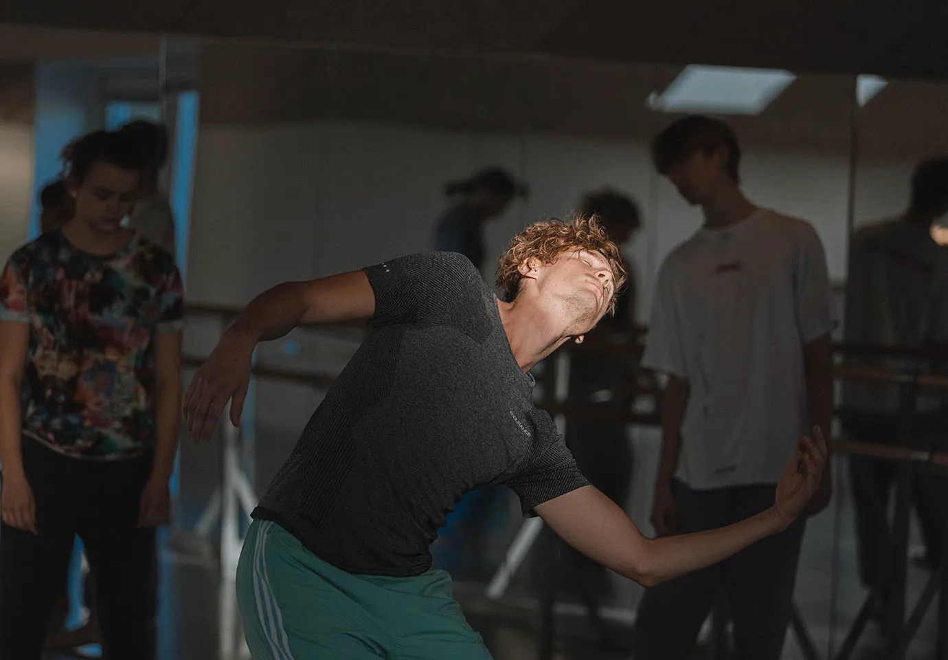 Fordybelsesfag_Idrætsfag på Oure Idrætshøjskole, Contact Improvisation